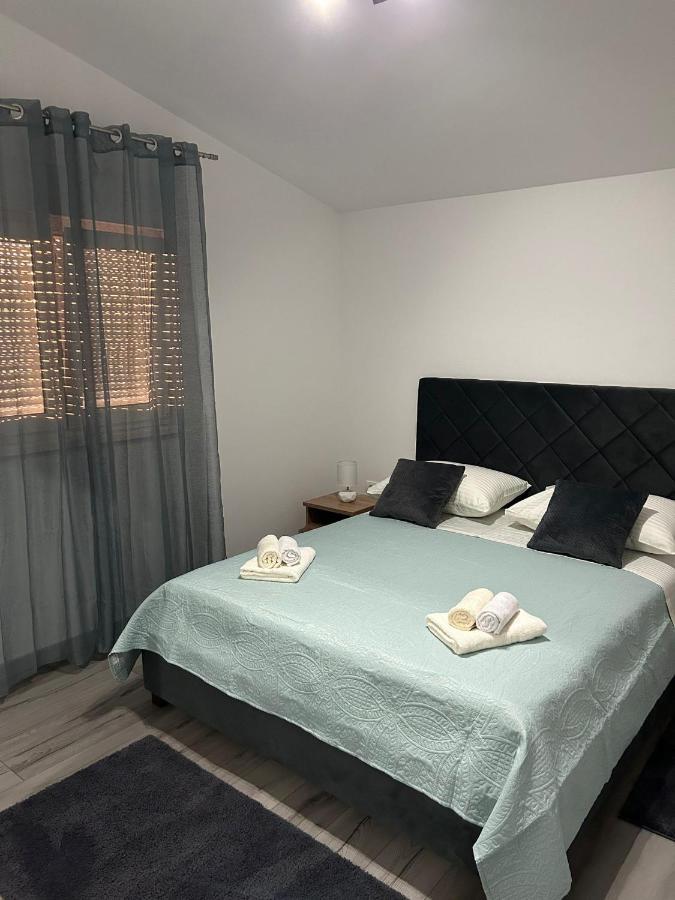 Apartment Marko With A Beautiful View Of The Sea Kaštel Sućurac Eksteriør bilde
