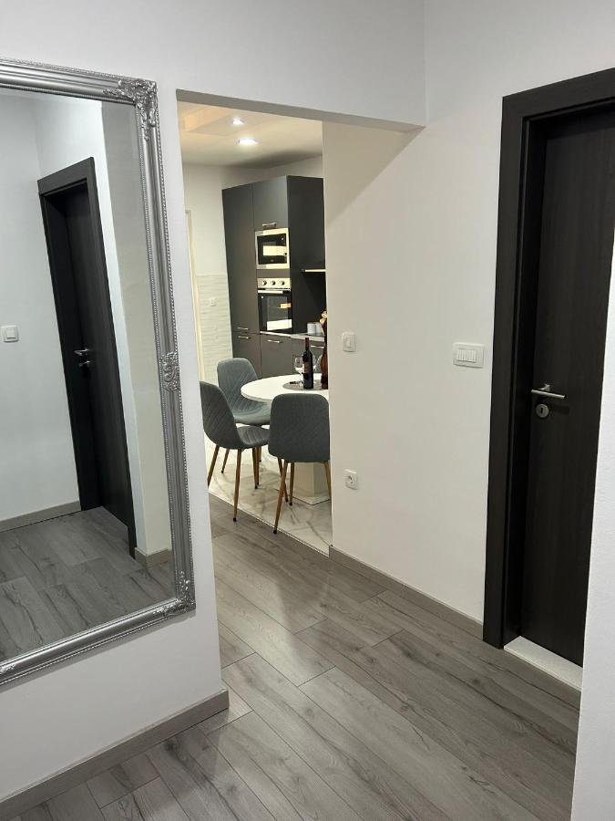 Apartment Marko With A Beautiful View Of The Sea Kaštel Sućurac Eksteriør bilde